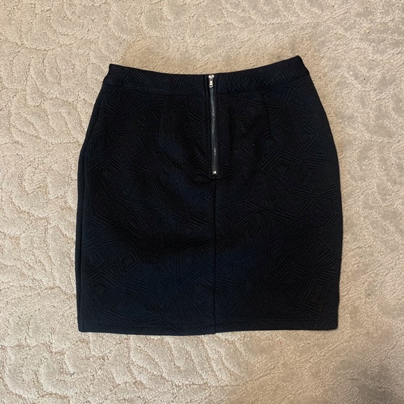 Black Skirt - Picture 3 of 4